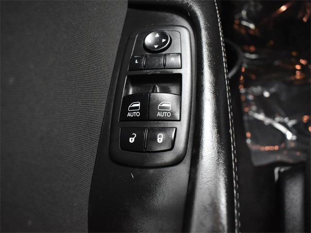 2018 Dodge Challenger R/T photo 4
