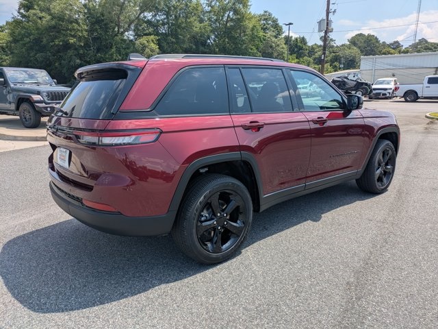 2025 Jeep Grand Cherokee Altitude X photo 4