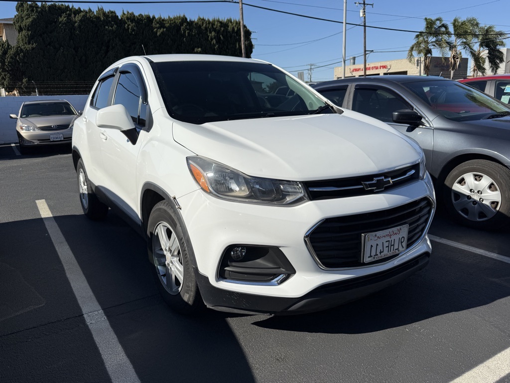 2020 Chevrolet Trax LS's photo
