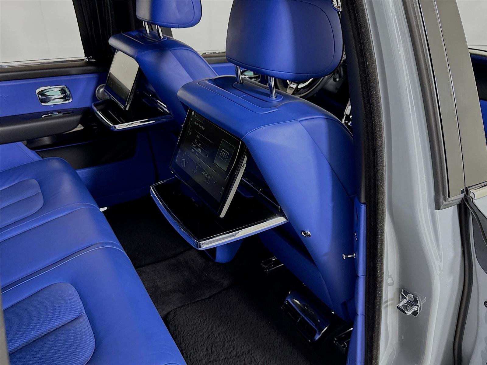 2023 Rolls Royce Cullinan RR31 photo 26