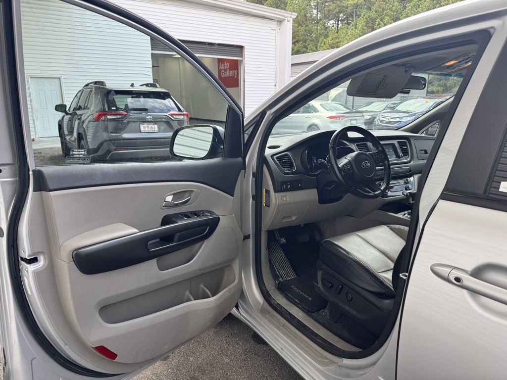 2020 Kia Sedona EX photo 4