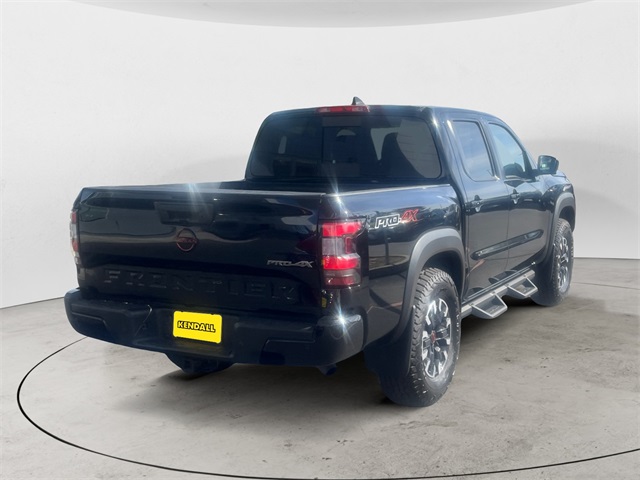 2023 Nissan Frontier PRO-4X photo 3