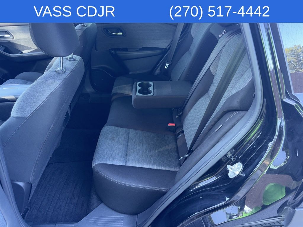 2023 Nissan Rogue SV photo 26