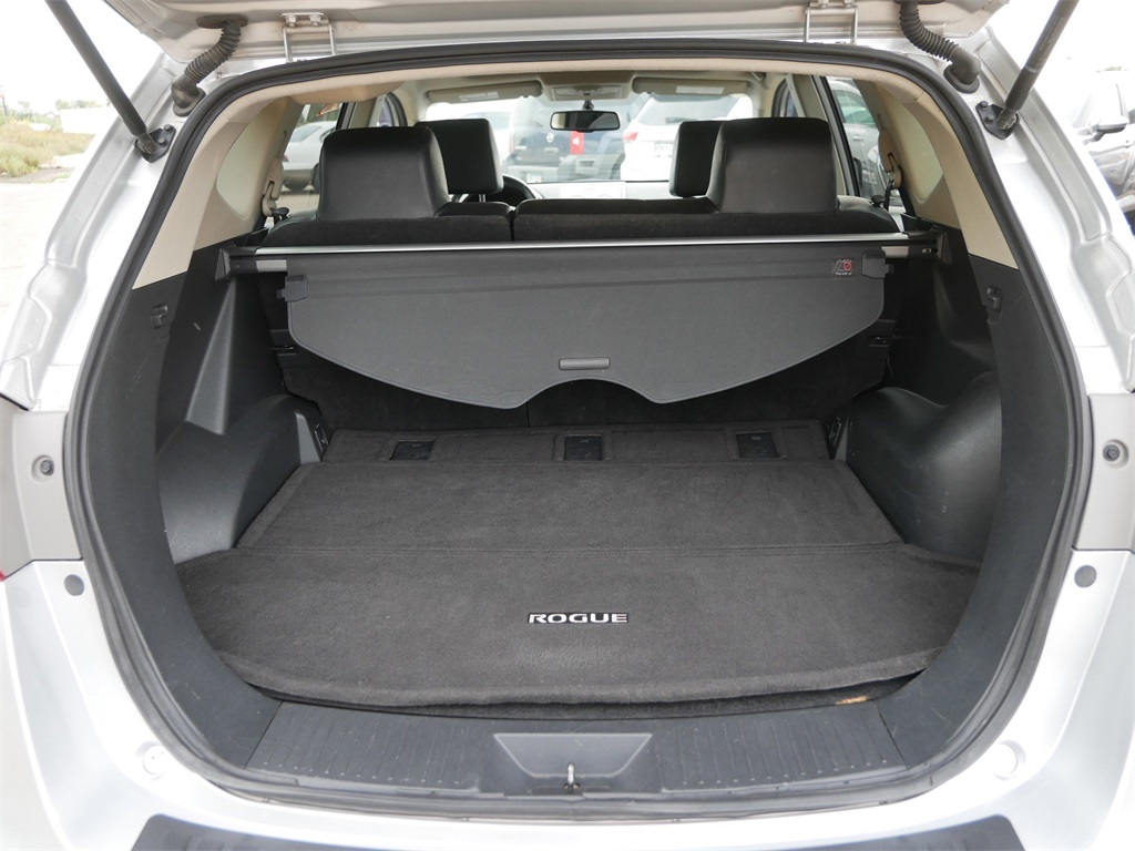 2013 Nissan Rogue SL photo 10