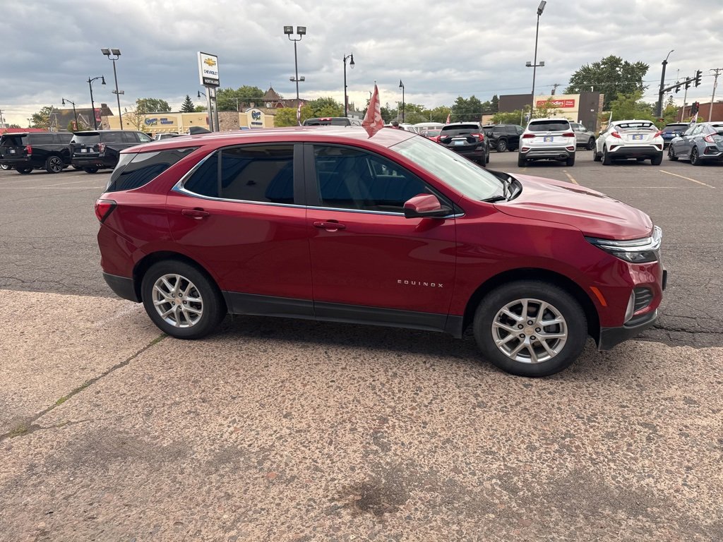 2024 Chevrolet Equinox LT photo 4