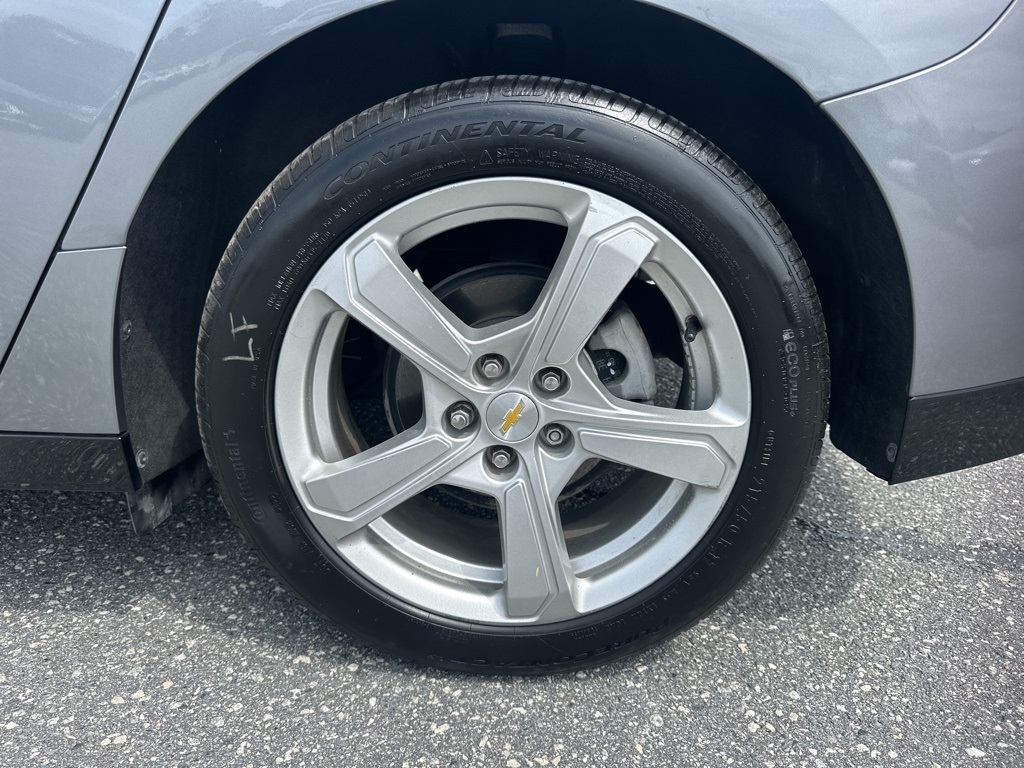 2018 Chevrolet Volt LT photo 23
