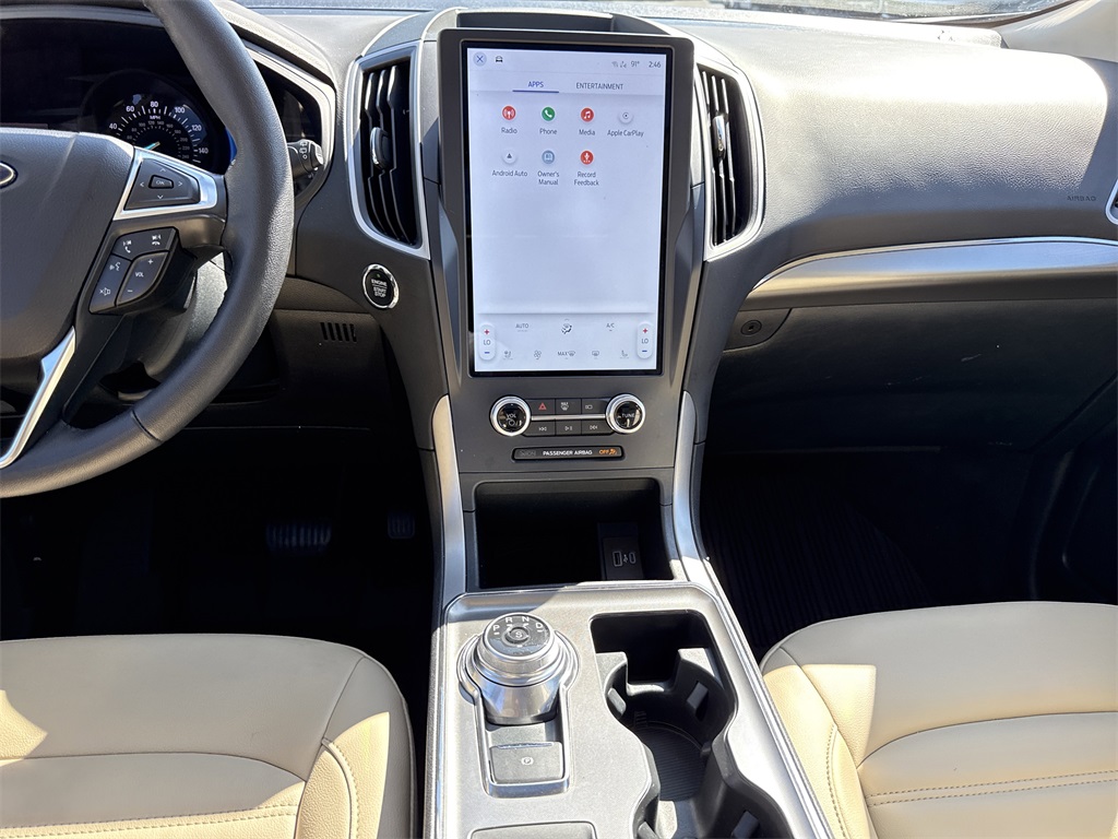 2022 Ford Edge SEL photo 23