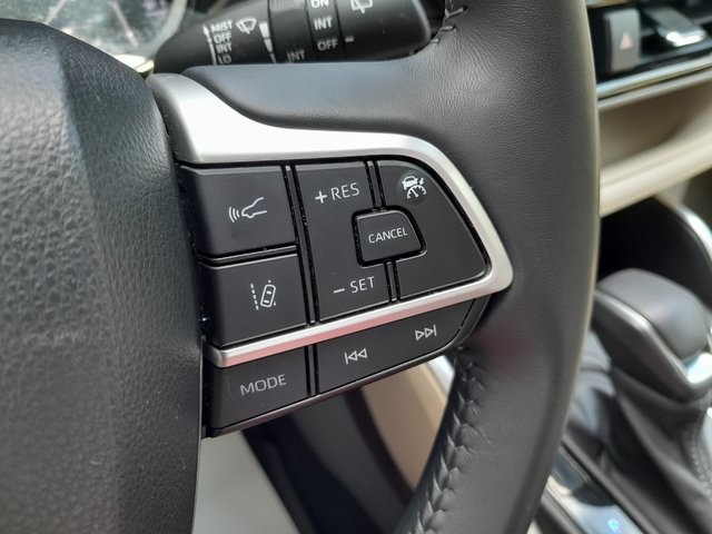 2022 Toyota Highlander XLE photo 14