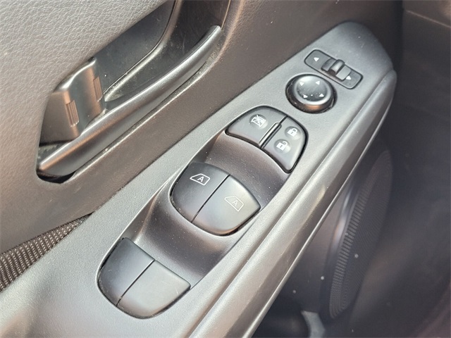2024 Nissan Kicks S photo 23