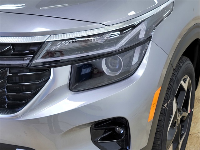 2026 Kia Seltos S photo 9