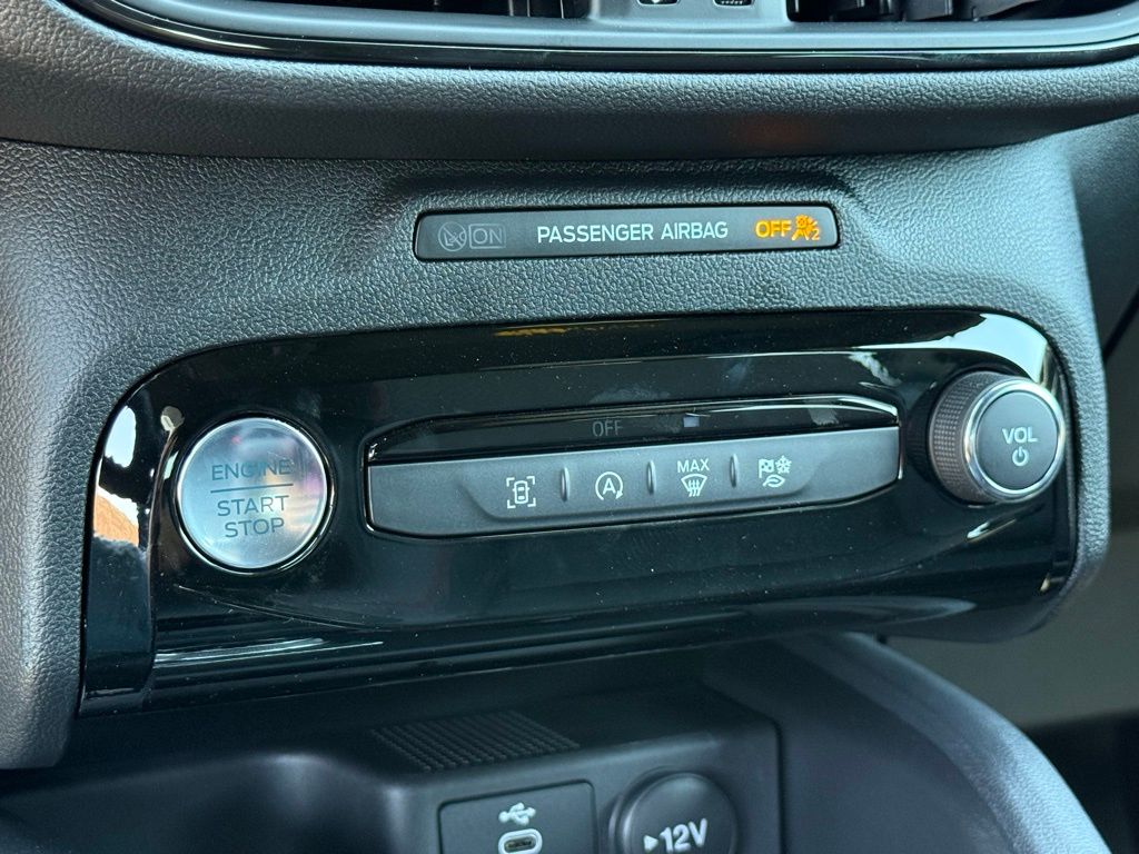 2025 Ford Escape ST-Line photo 8
