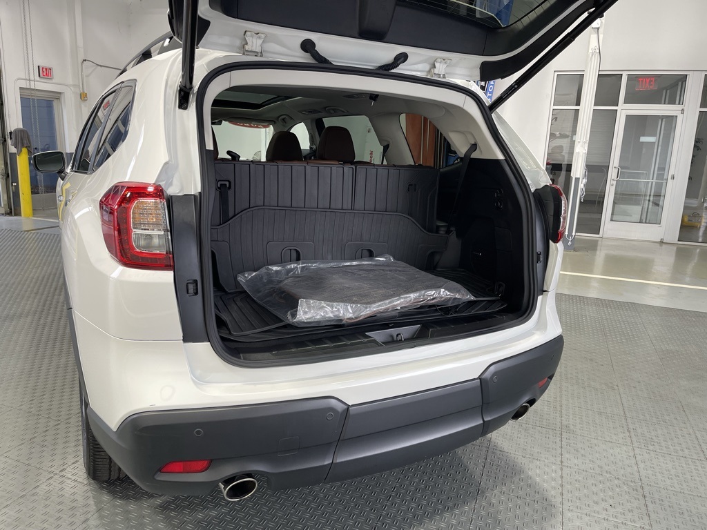 2023 Subaru Ascent Touring photo 4