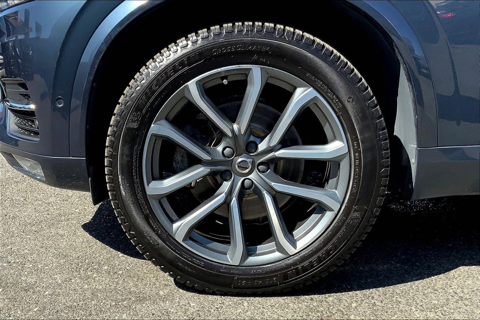 2018 Volvo XC90 Momentum photo 6