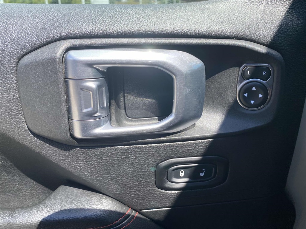 2020 Jeep Gladiator Rubicon photo 15