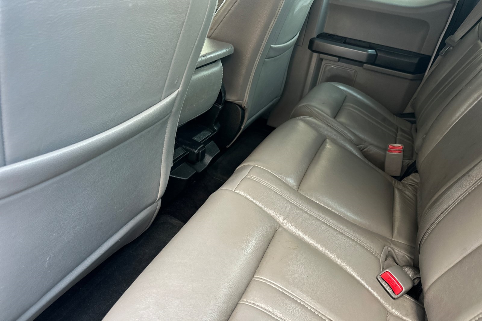2017 Ford F-150 XLT photo 9