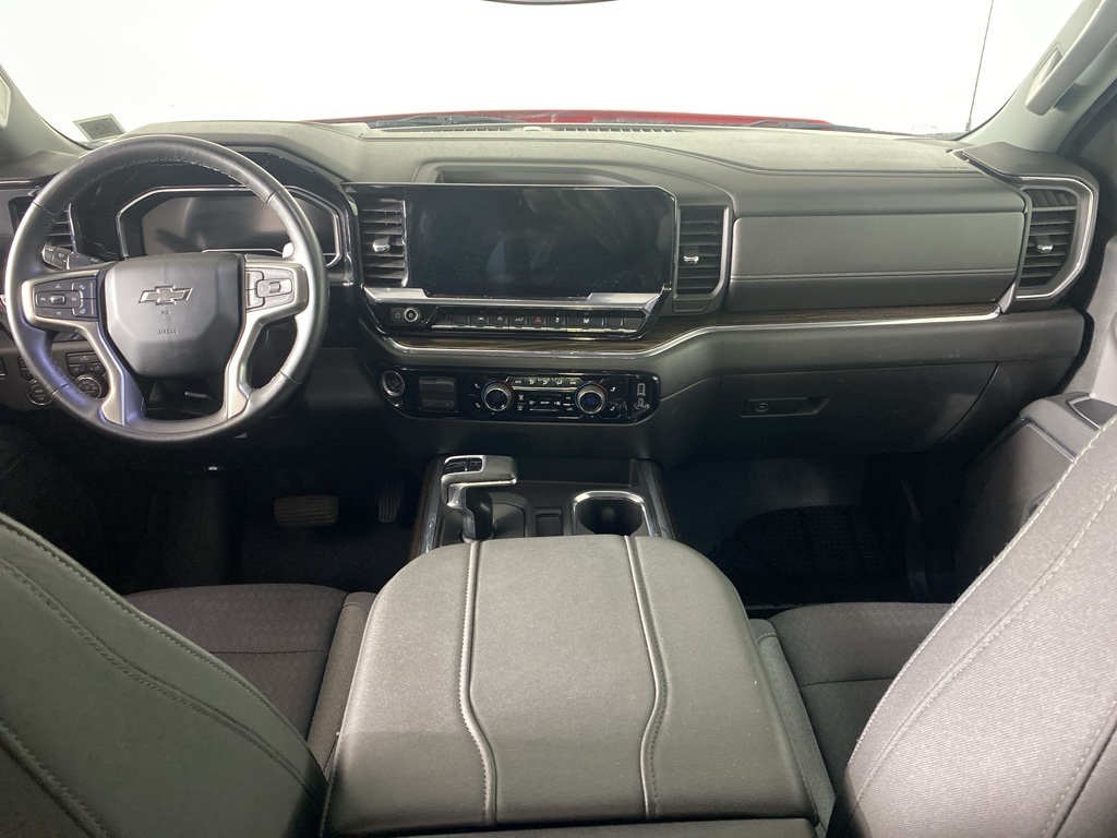 2023 Chevrolet Silverado 1500 RST photo 2