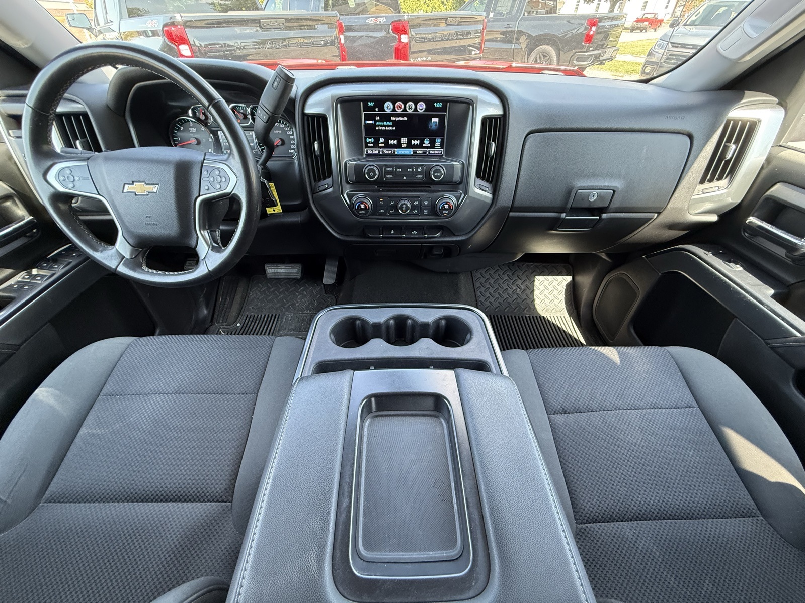 2017 Chevrolet Silverado 1500 LT photo 17
