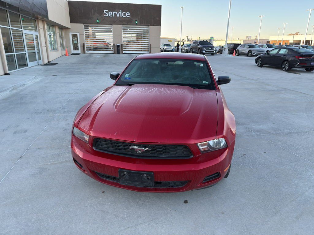 2011 Ford Mustang V6 photo 2