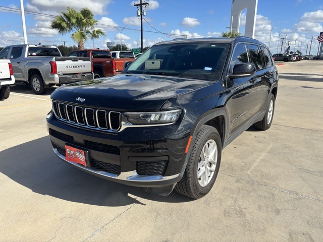 2021 Jeep Grand Cherokee Laredo photo 3