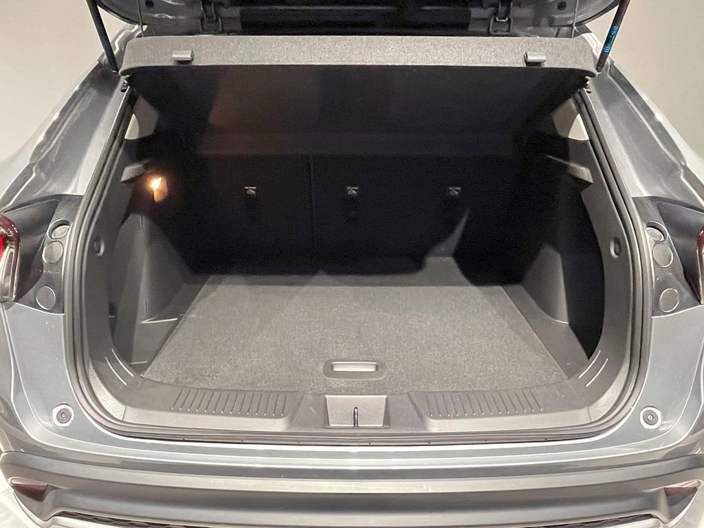 2024 Chevrolet Trax LT photo 3