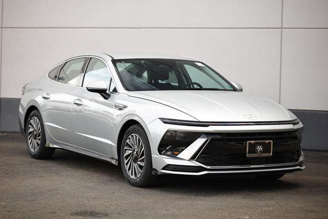 2025 Hyundai Sonata Hybrid SEL's photo