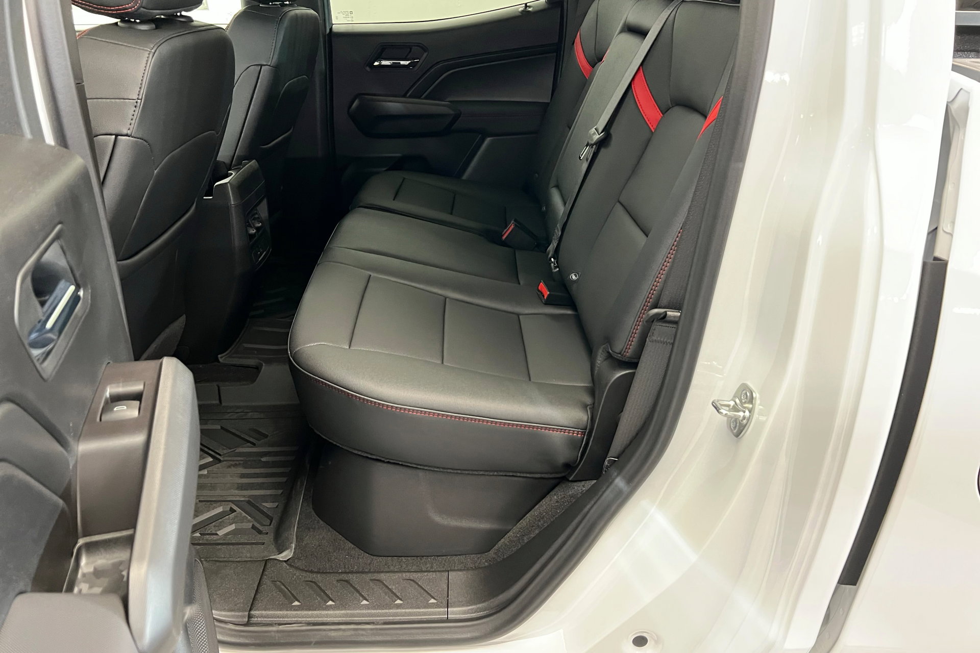 2026 Chevrolet Colorado Z71 photo 21