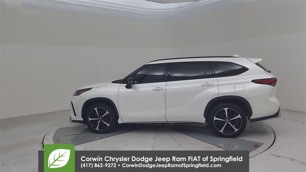 2021 Toyota Highlander XSE photo 9