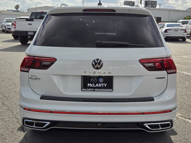 2024 Volkswagen Tiguan SEL R-Line Black photo 4
