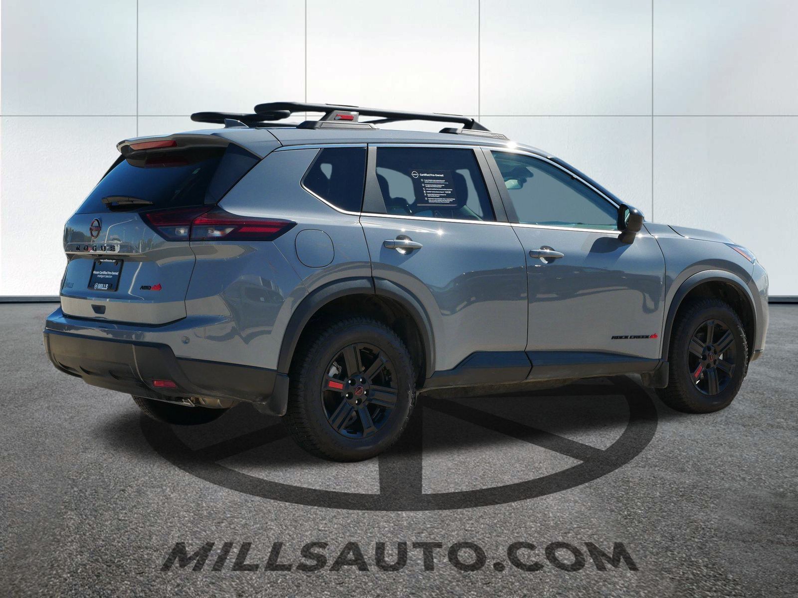2025 Nissan Rogue SV photo 5