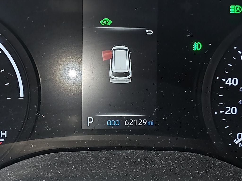2021 Toyota Sienna XLE photo 9