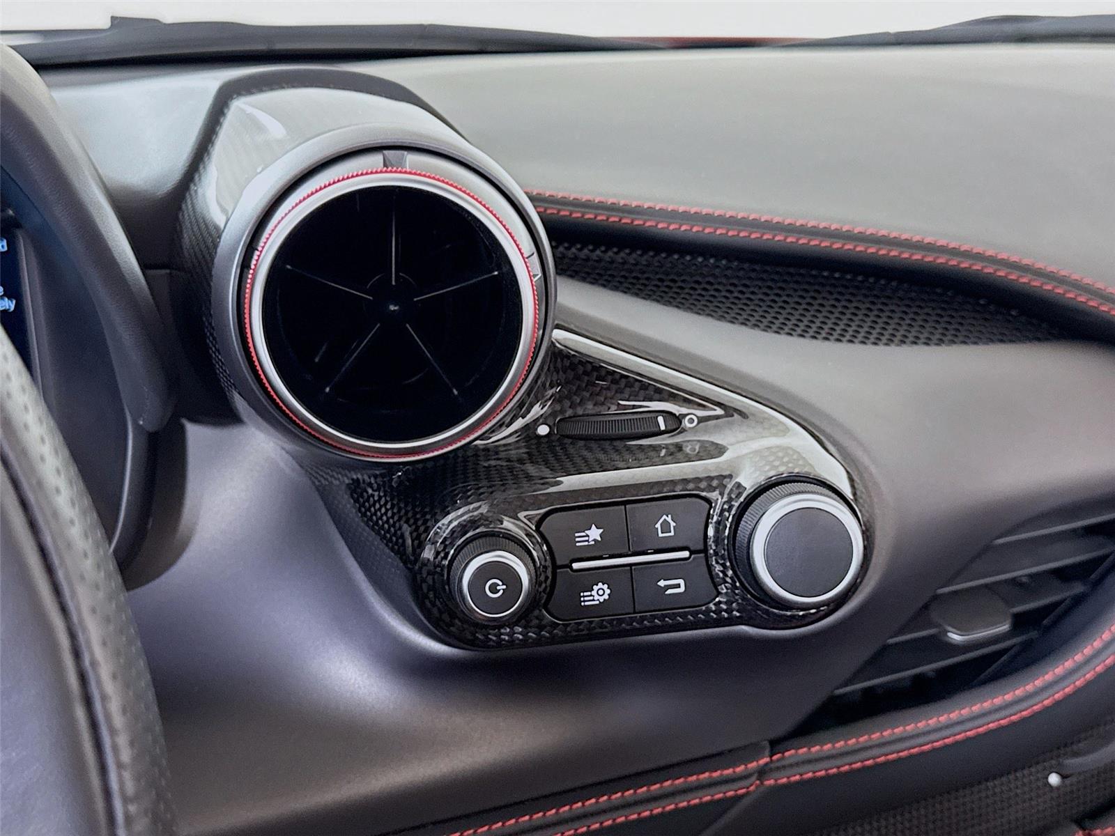 2022 Ferrari F8 Spider photo 16