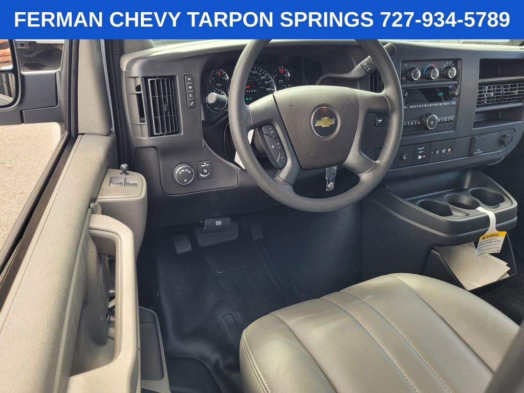 2025 Chevrolet Express Cargo 2500 photo 9
