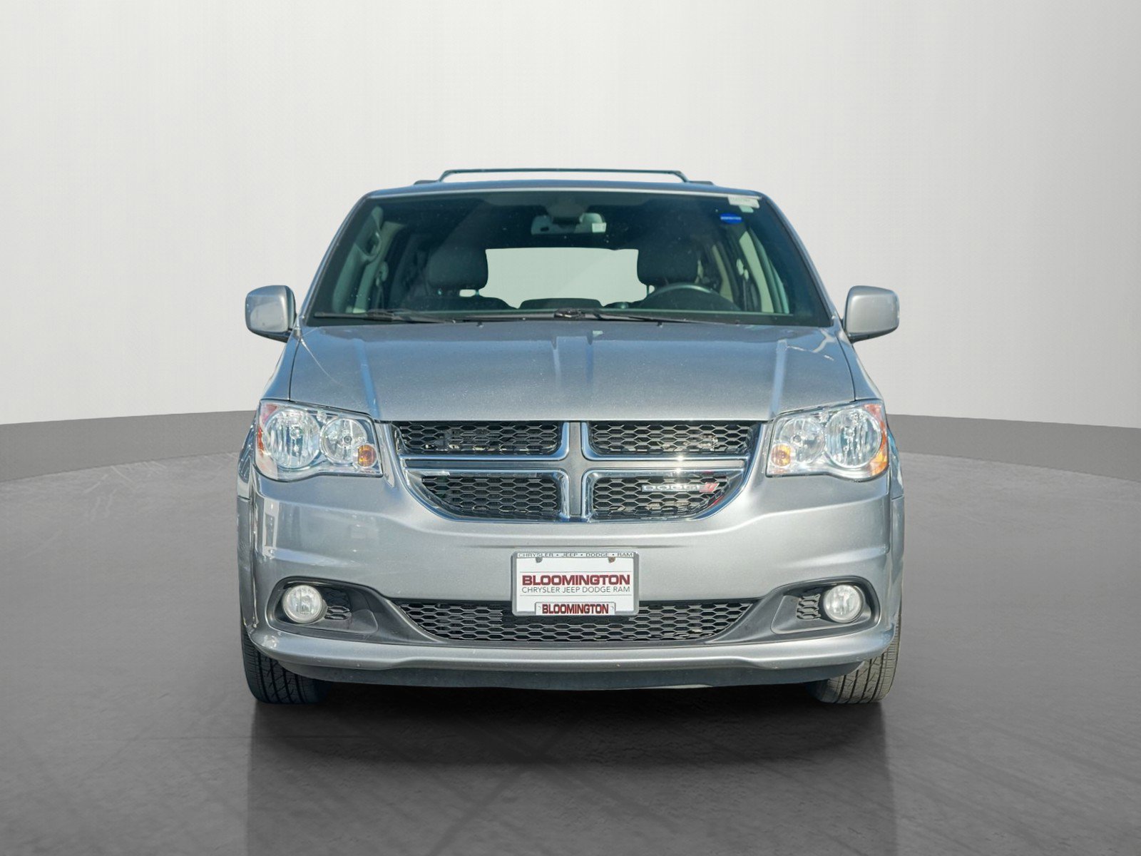 Used 2019 Dodge Grand Caravan SXT with VIN 2C4RDGCG0KR695926 for sale in Minneapolis, Minnesota