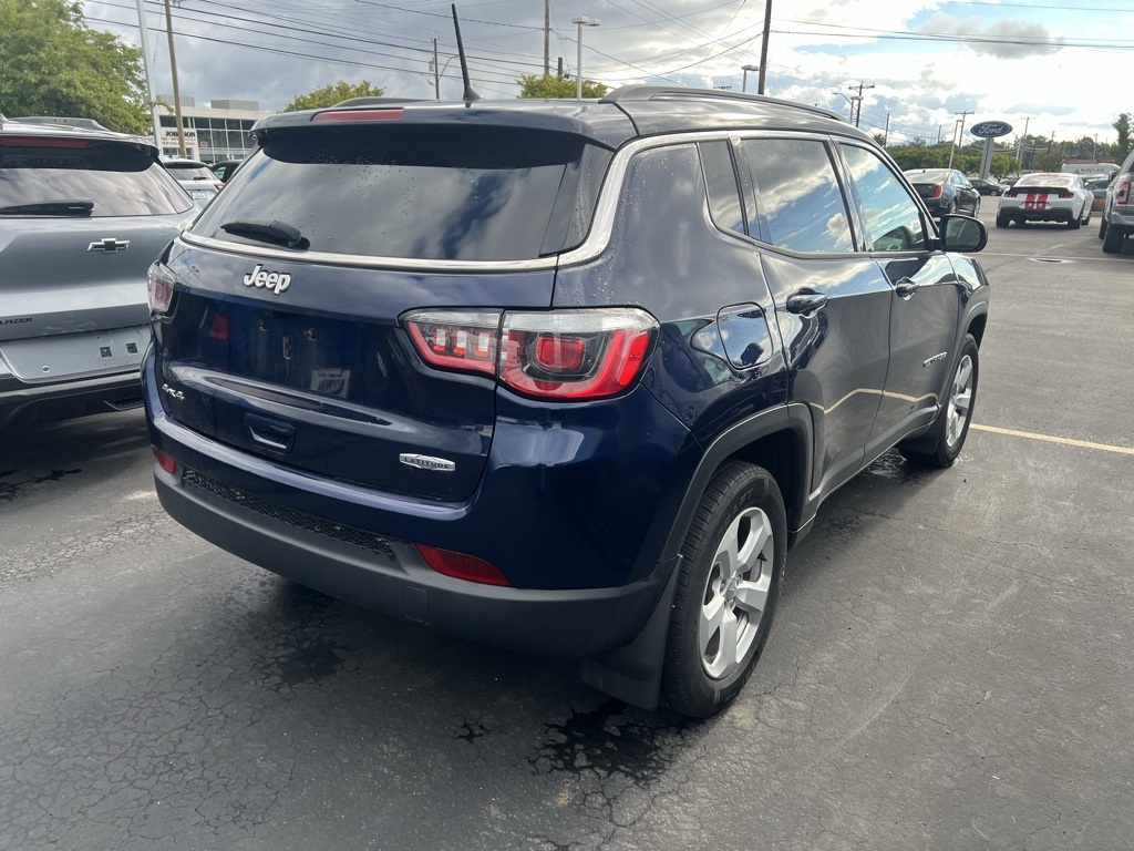 2018 Jeep Compass Latitude photo 2