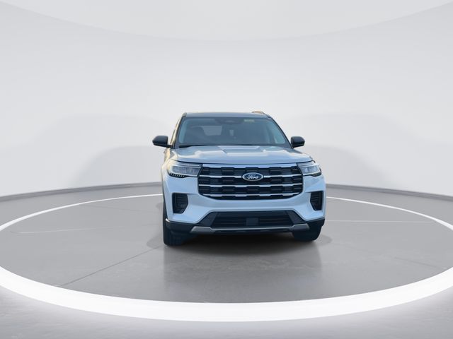 2026 Ford Explorer photo 3