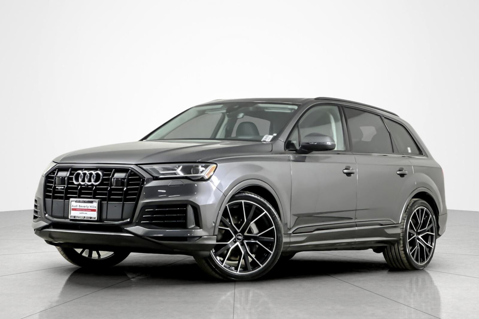 2022 Audi Q7 Prestige's photo