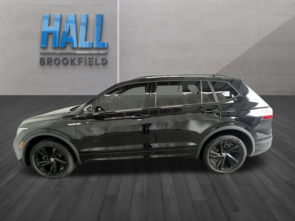 2023 Volkswagen Tiguan SE R-Line Black photo 2