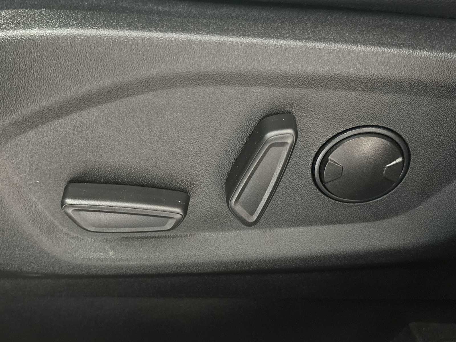 2024 Ford Edge SEL photo 31