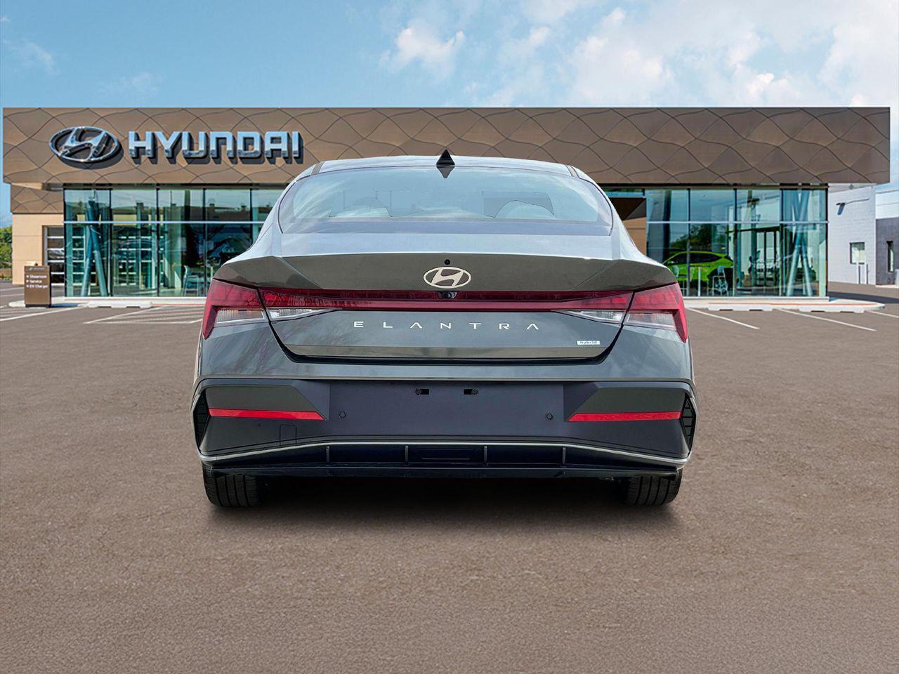 2025 Hyundai Elantra Hybrid Limited photo 5