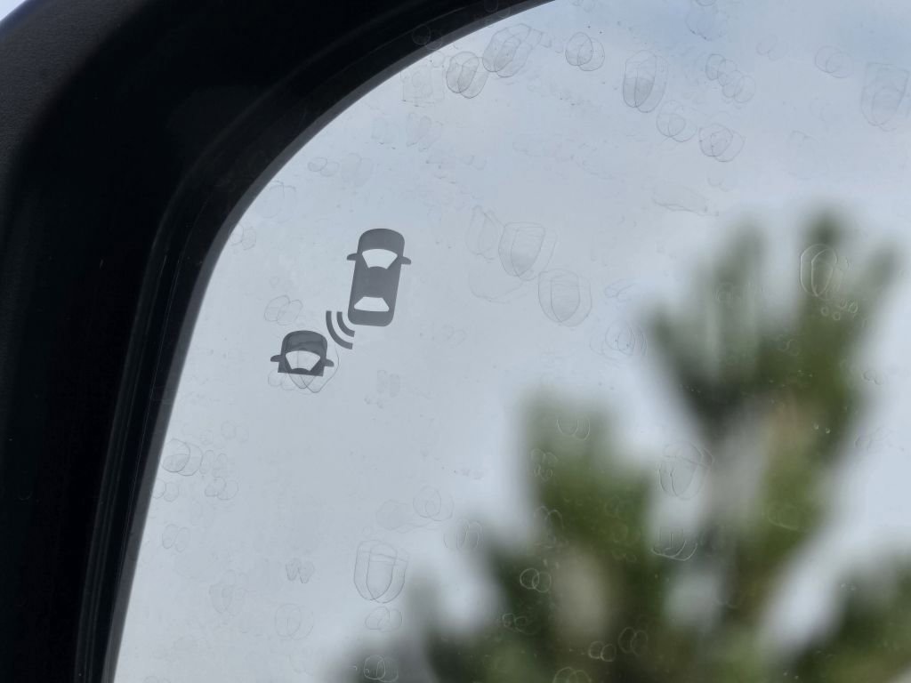 2026 Honda HR-V EX-L photo 2