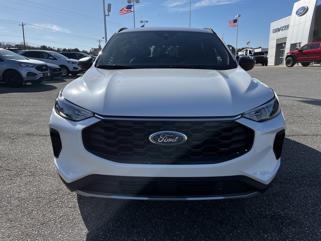 2025 Ford Escape ST-Line photo 2