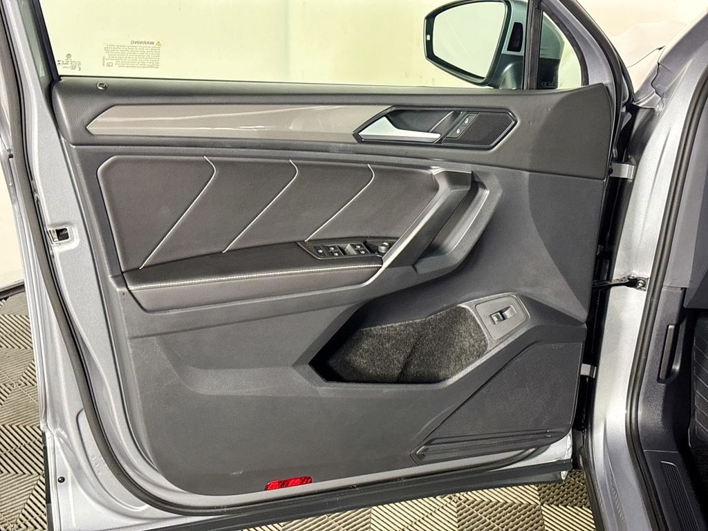 2024 Volkswagen Tiguan SE Wolfsburg Edition photo 10