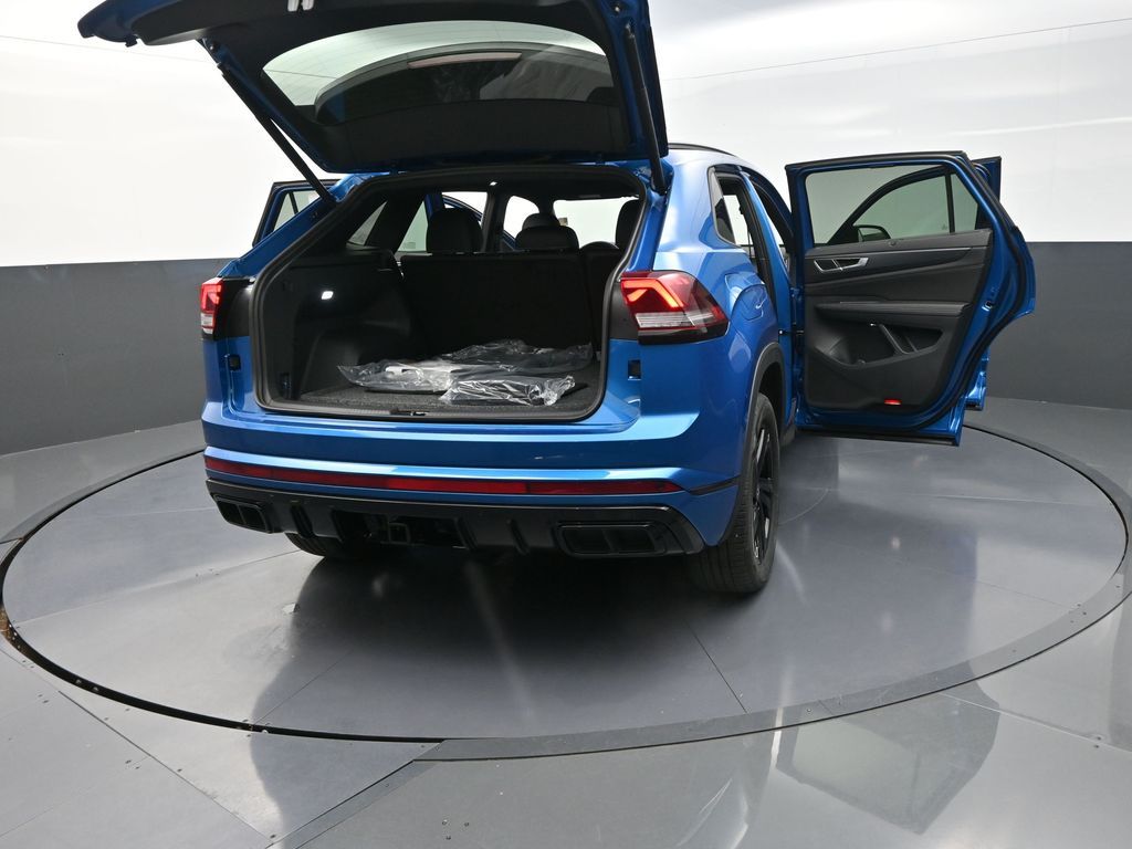 2025 Volkswagen Atlas Cross Sport SEL R-Line photo 31