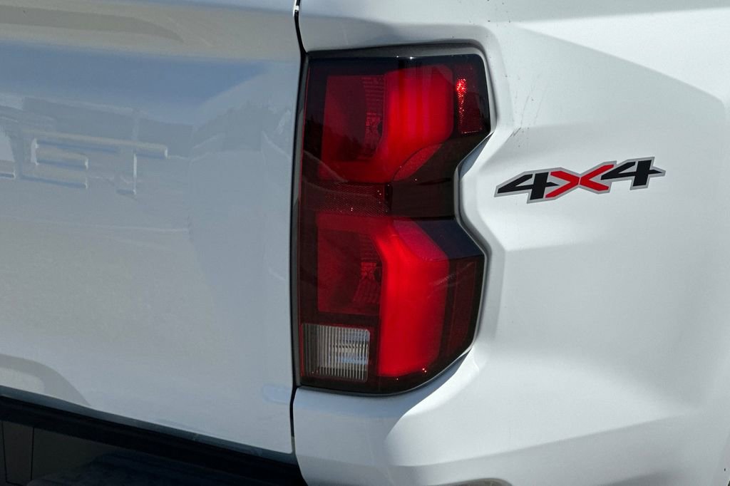 2025 Chevrolet Colorado Work Truck LT photo 29