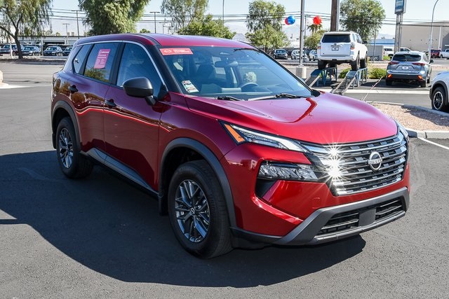 2025 Nissan Rogue S photo 4