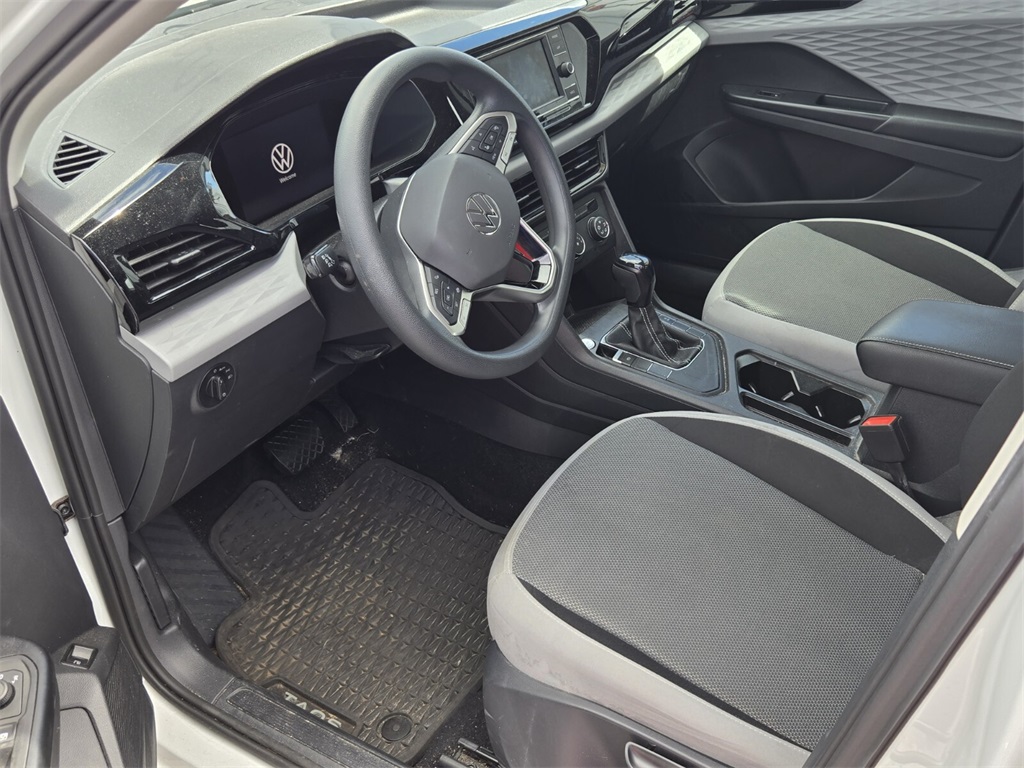 2022 Volkswagen Taos S photo 3