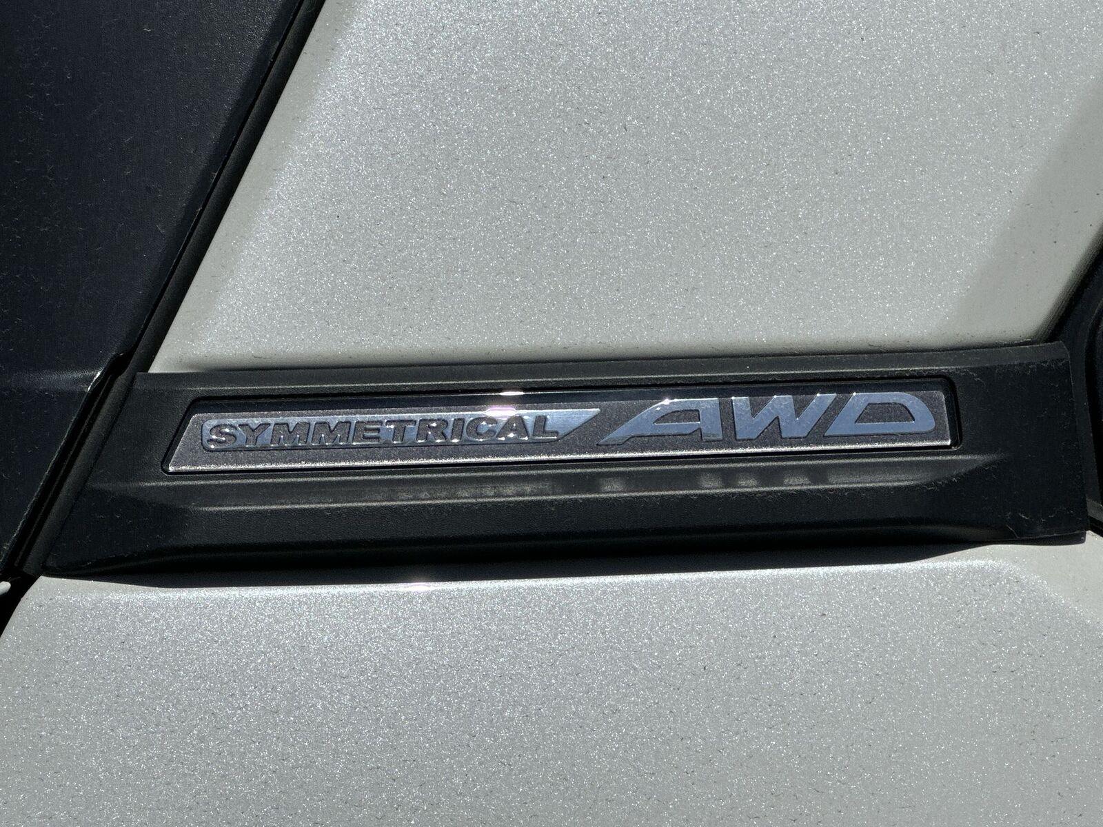 2025 Subaru Forester Base photo 5