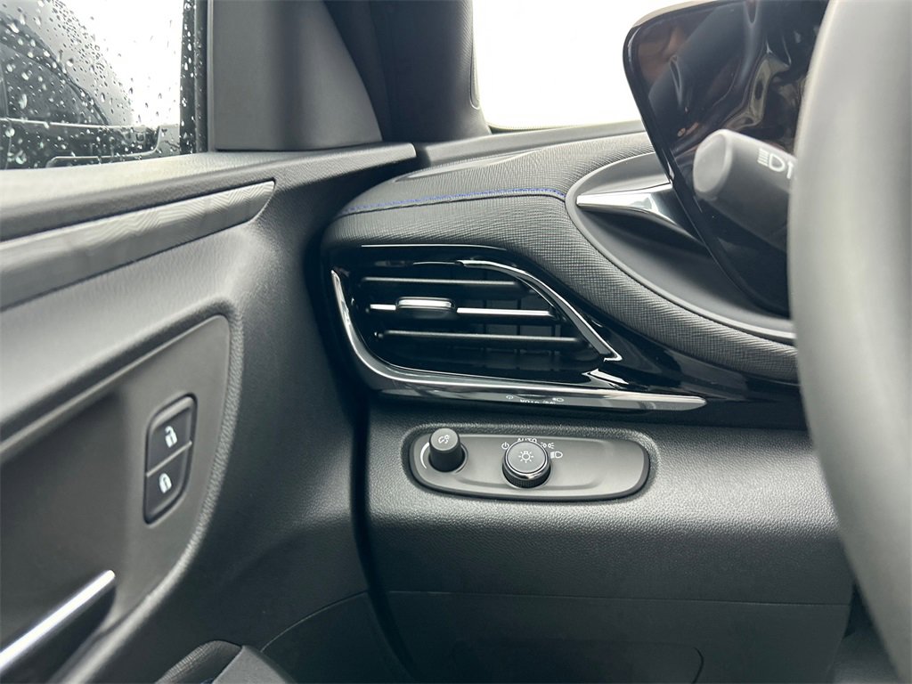 2026 BUICK ENVISTA - Image 17