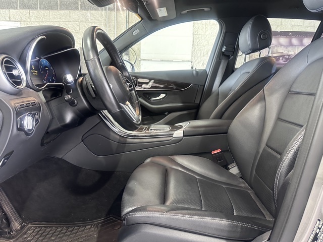 2022 Mercedes Benz GLC 300 4MATIC photo 9