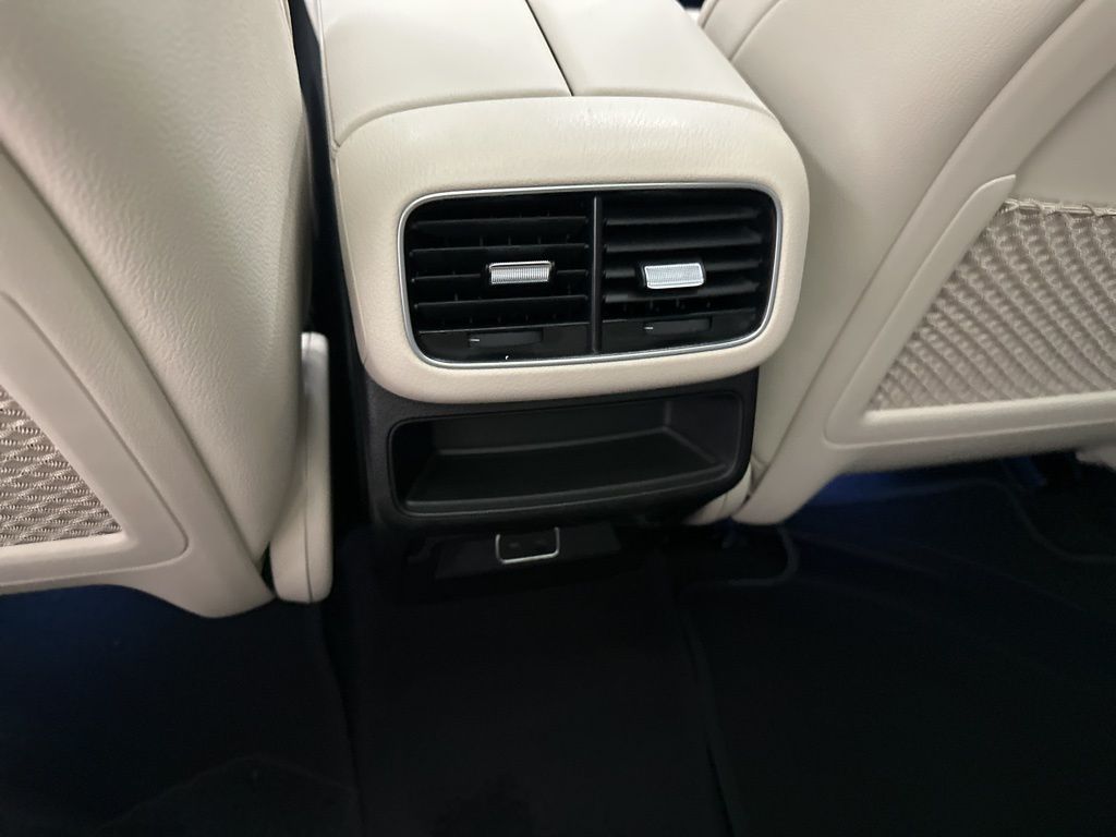 2026 Mercedes Benz GLE 450 4MATIC photo 21